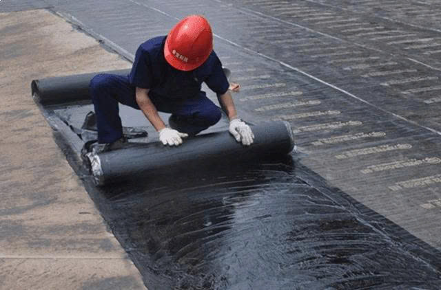 màng chống thấm bitum hoặc polyme